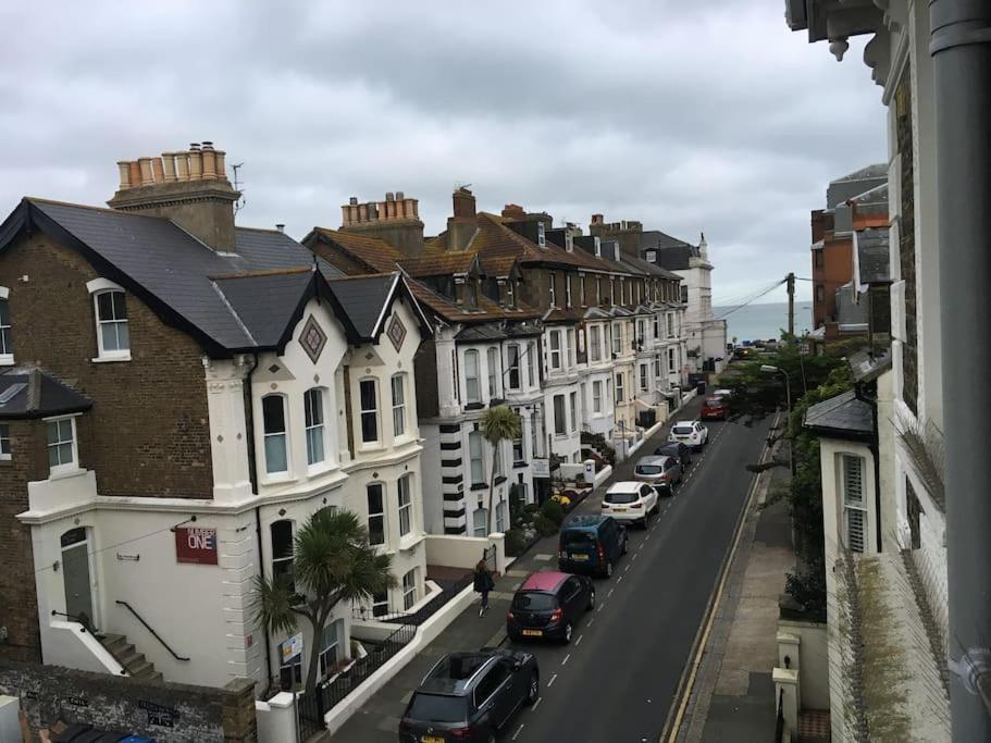 Beautiful Victorian Coastal Holiday Home ディール エクステリア 写真